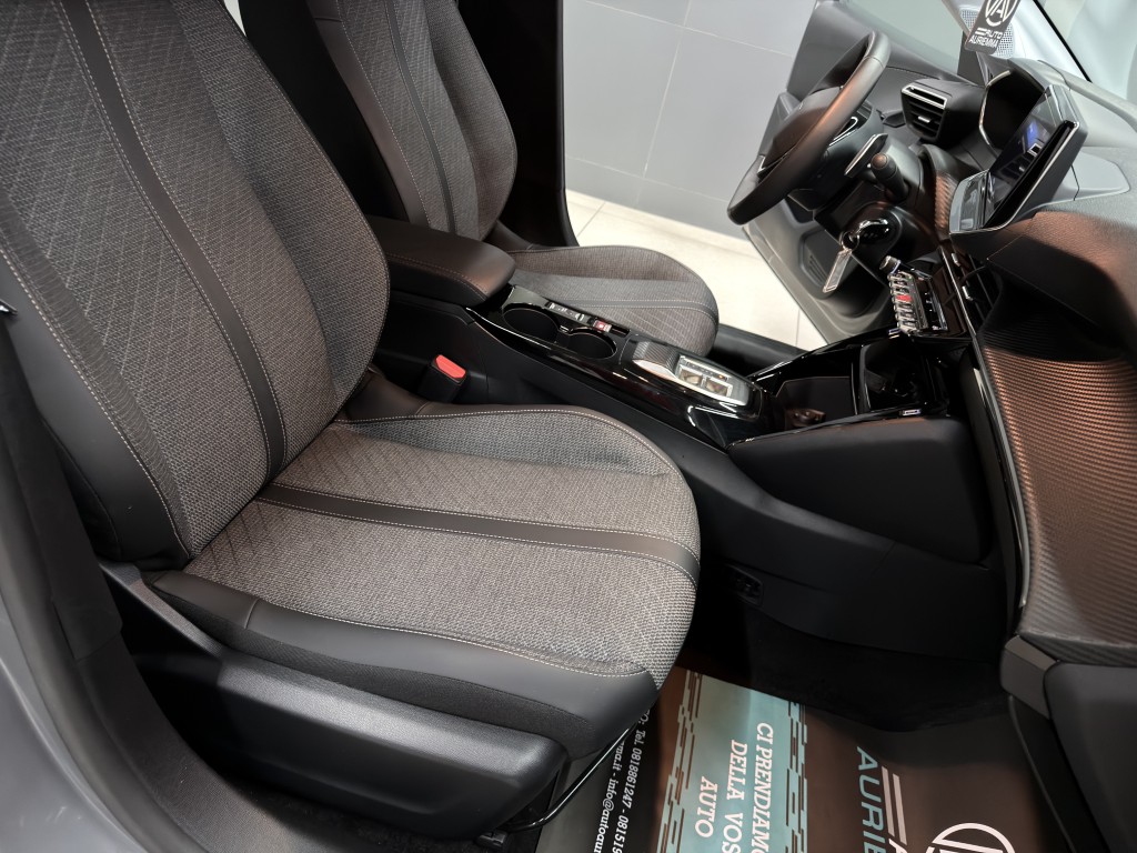 PEUGEOT 208 1200 HYBRID 110 CV ALLURE